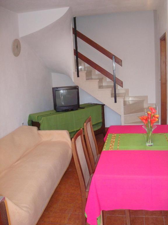 Apartments Mila Bol Habitación foto