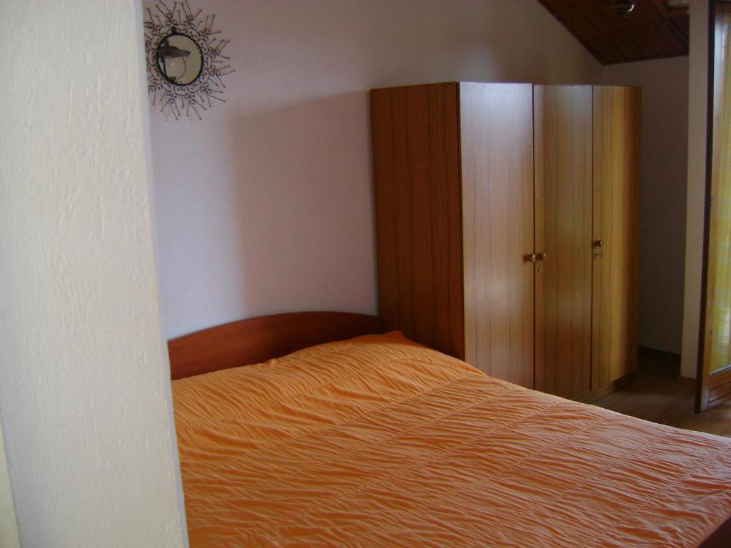 Apartments Mila Bol Habitación foto